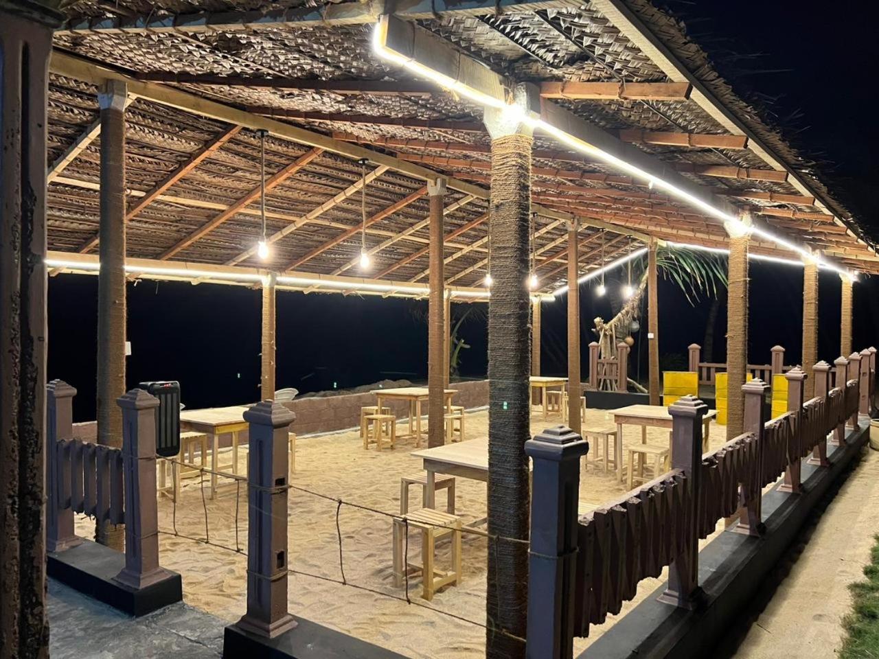 Ocean Reef Hotel Hikkaduwa Exterior photo