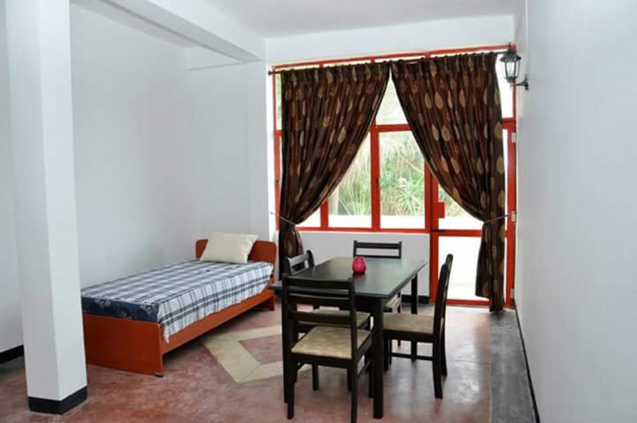 Ocean Reef Hotel Hikkaduwa Exterior photo