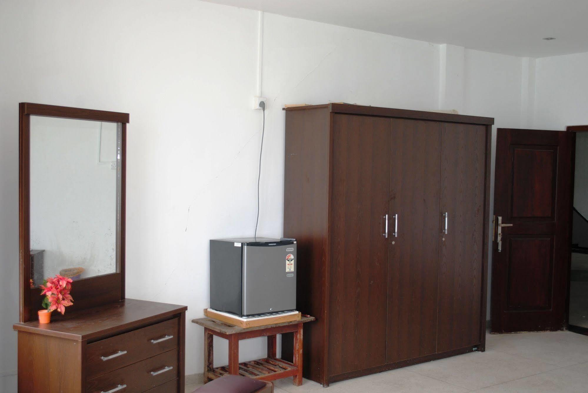 Ocean Reef Hotel Hikkaduwa Exterior photo